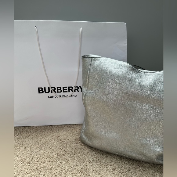 Authentic Silver metallic Burberry hobo / shoulder handbag. - Picture 13 of 16